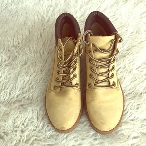 Aldo boots size 8